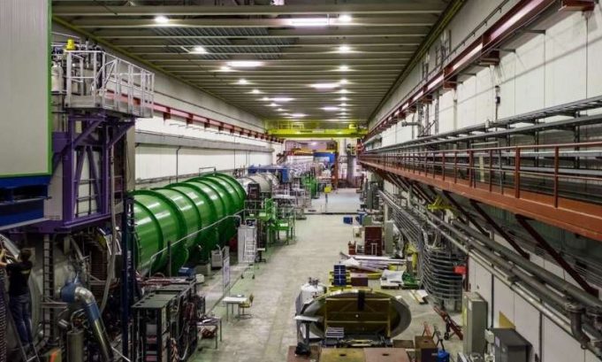 CERN experiment sees hints of a rare kaon decay CERN experiment sees hints of a rare kaon decay