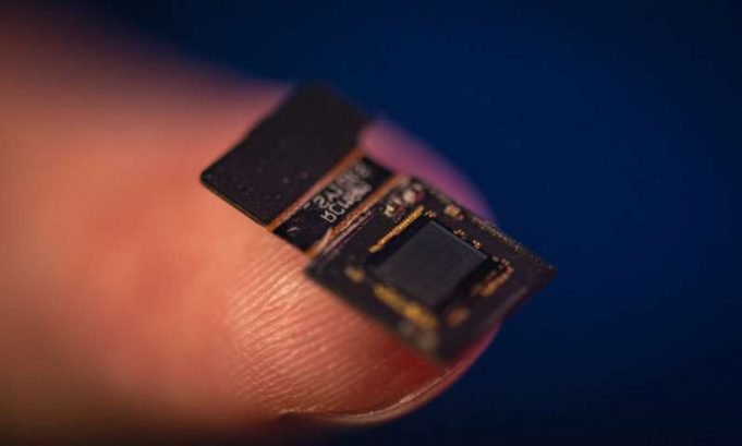 FlatScope: Team designs lens-free fluorescent microscope FlatScope Team designs lens free fluorescent microscope