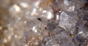 Unique diamond impurities indicate water deep in Earths mantle