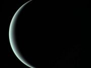 What do Uranuss cloud tops have in common with rotten eggs