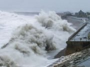 Winter wave heights and extreme storms on the rise in Western Europe