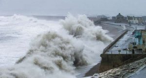 Winter wave heights and extreme storms on the rise in Western Europe