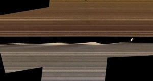 Cassini reveals new sculpting in Saturn rings