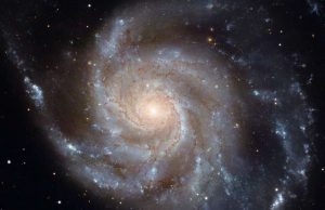 Citizen scientists re-tune Hubble’s galaxy classification Citizen scientists re tune Hubbles galaxy classification
