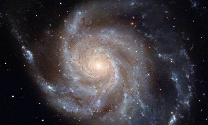 Citizen scientists re-tune Hubble’s galaxy classification Citizen scientists re tune Hubbles galaxy classification