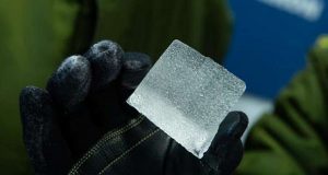 Old ice and snow yields tracer of preindustrial ozone