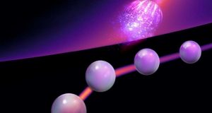 Oscillating quasiparticles the cycle of decay and rebirth
