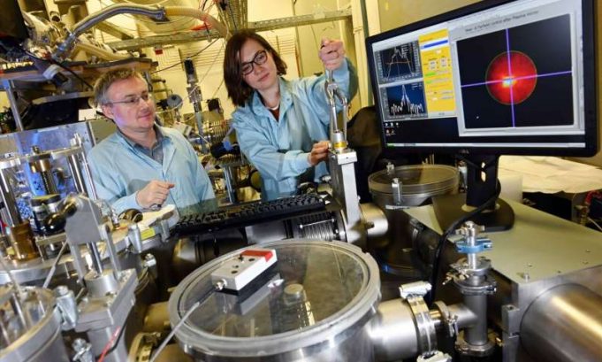 Scientists create plasma using nanowires and long-wavelength, ultrashort-pulse laser Scientists create plasma using nanowires and long wavelength ultrashort pulse laser