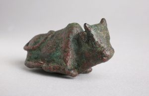 Ancient genomics pinpoint origin and rapid turnover of cattle in the Fertile Crescent cropped Ancient genomics pinpoint origin and rapid turnover of cattle in the Fertile Crescent