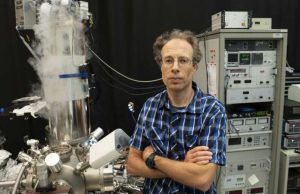 Imaging the chemical structure of individual molecules, atom by atom cropped Imaging the chemical structure of individual molecules atom by atom