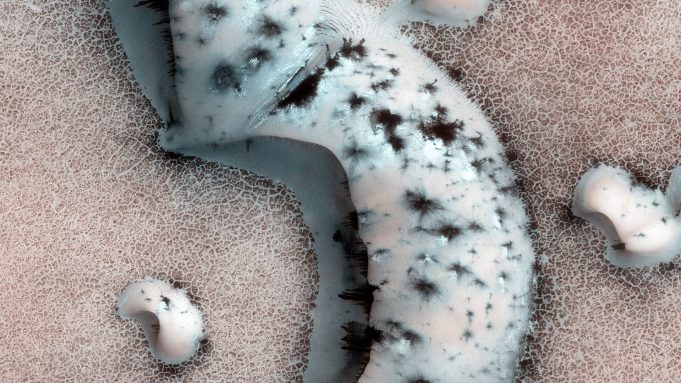 Silica aerogel could make Mars habitable cropped Silica aerogel could make Mars habitable