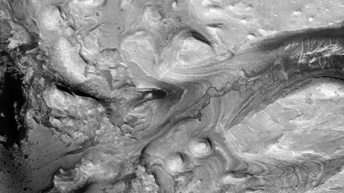 Salt deposits on Mars hold clues to sources of ancient water cropped Salt deposits on Mars hold clues to sources of ancient water