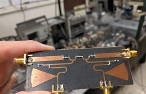 Researchers produce synthetic Hall Effect to achieve one way radio transmission