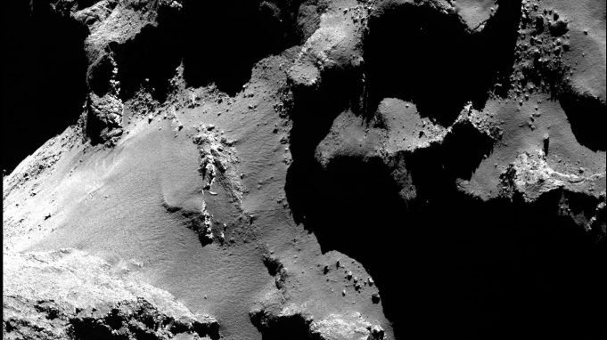 Comet’s collapsing cliffs and bouncing boulders cropped Comets collapsing cliffs and bouncing boulders