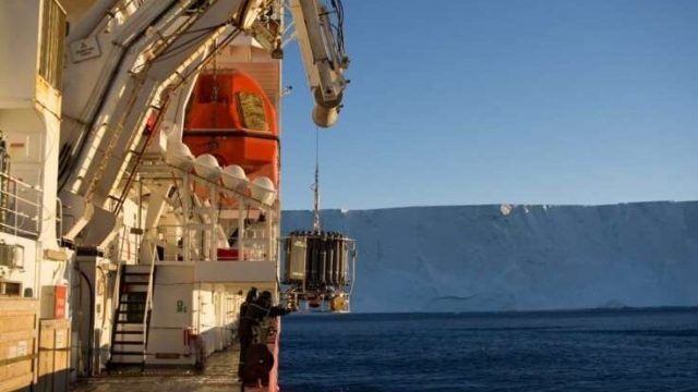 cropped Dense Antarctic water returning to the Atlantic cropped Dense Antarctic water returning to the Atlantic