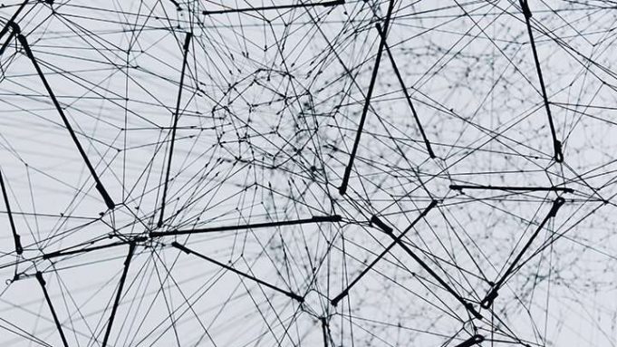 New method of analyzing networks reveals hidden patterns in data cropped New method of analyzing networks reveals hidden patterns in data