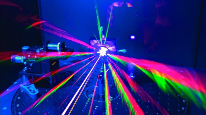 Scientists create a nanomaterial that is both twisted and untwisted at the same time cropped Scientists create a nanomaterial that is both twisted and untwisted at the same time