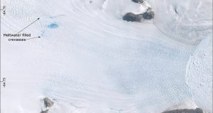 cropped Surface melting causes Antarctic glaciers to slip faster towards the ocean new research shows