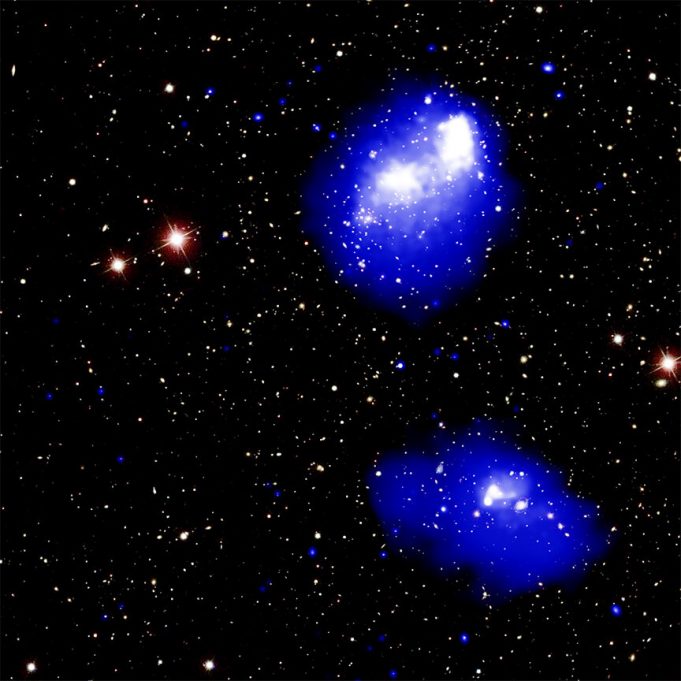 Chandra spots a mega-cluster of galaxies in the making Chandra spots a mega cluster of galaxies in the making