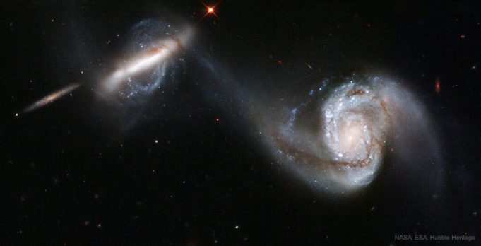 Record-number of over 200,000 galaxies confirm: Galaxy mergers ignite star bursts Record number of over 200000 galaxies confirm