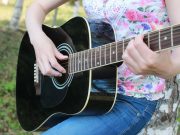 The nano guitar string that plays itself