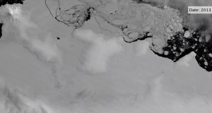 Warm ocean water attacking edges of Antarcticas ice shelves 1