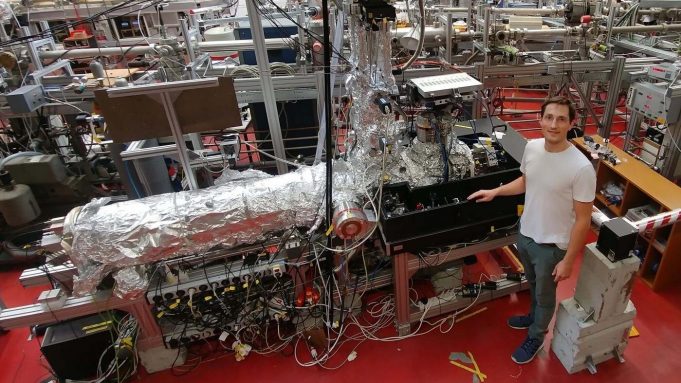 Beyond Einstein: Physicists solve mystery surrounding photon momentum cropped beyondeinste