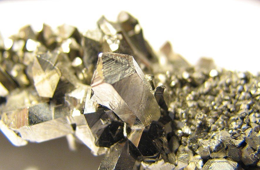 Niobium used as catalyst in fuel cell