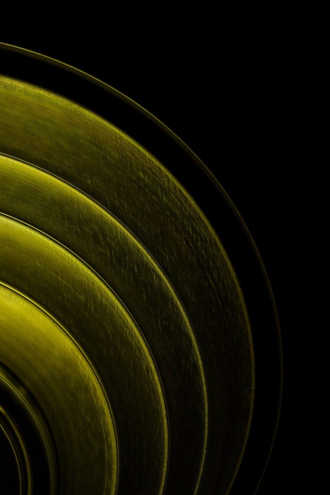 Scientists develop industrial strength adhesive which can be unstuck in magnetic field
