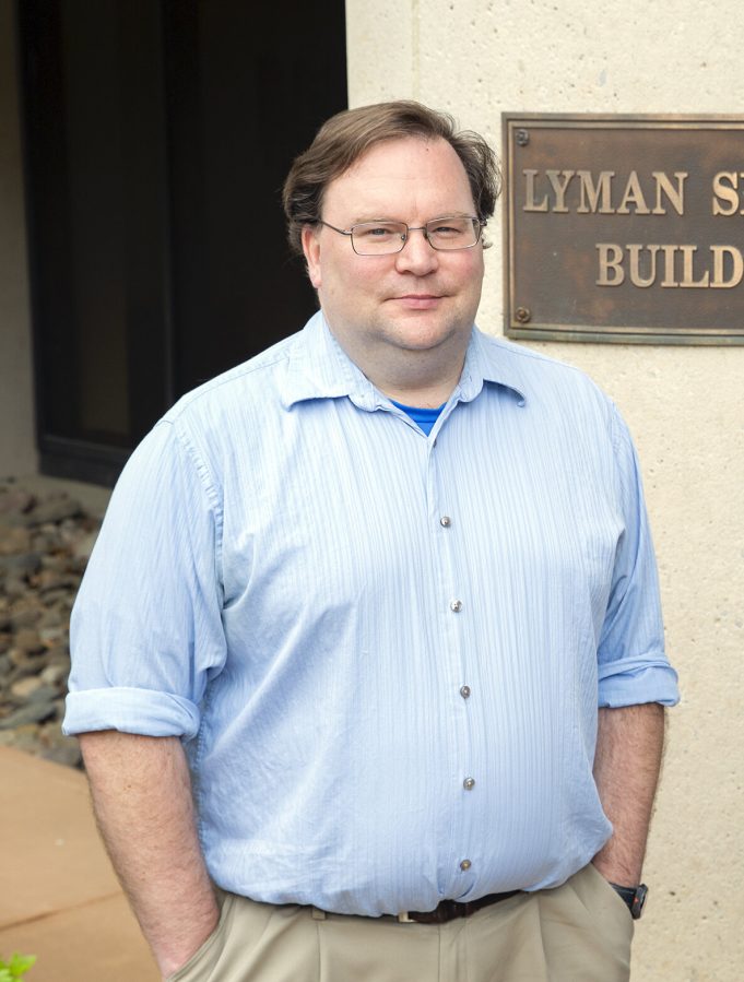 Powder, not gas: A safer, more effective way to create a star on Earth Powder not gas A safer more effective way to create a star on Earth