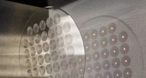 Researchers develop a mass producible centimeter scale metalens for VR imaging