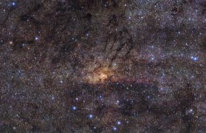 Very Large Telescope images stunning central region of Milky Way, finds ancient star burst Very Large Telescope images stunning central region of Milky Way finds ancient star burst