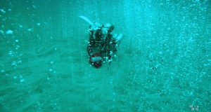 Deep diving scientists discover bubbling CO2 hotspot scaled