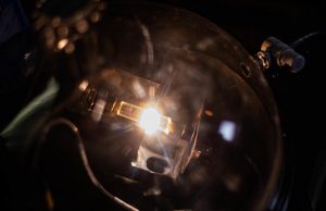 Lab turns trash into valuable graphene in a flash Lab turns trash into valuable graphene in a flash