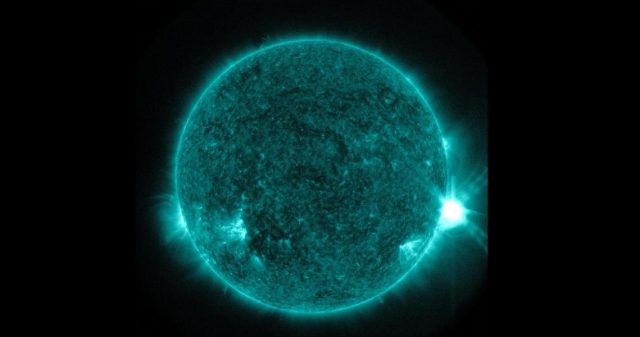 Scientists measure the evolving energy of a solar flares explosive first minutes