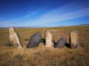 5200 year old grains in the eastern Altai Mountains redate trans Eurasian crop exchange