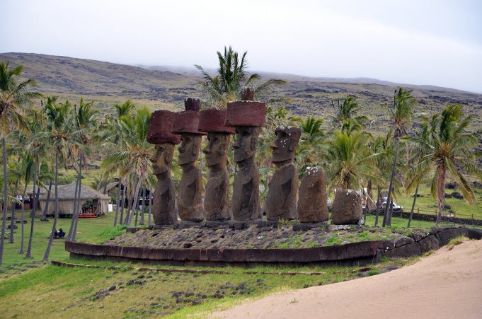 Researchers revise timing of Easter islands societal collapse