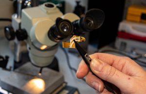 Using sound and light to generate ultra-fast data transfer Using sound and light to generate ultra fast data transfer