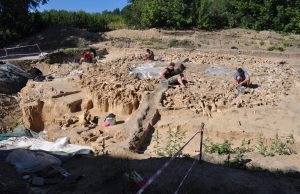 Mysterious bone circles made from the remains of mammoths reveal clues about Ice Age Mysterious bone circles made from the remains of mammoths reveal clues about Ice Age scaled