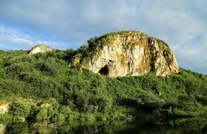 Siberian Neanderthals originated from various European populations Siberian Neanderthals originated from various European populations