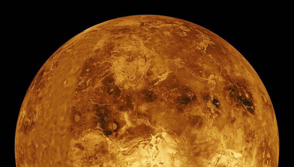 Atmospheric tidal waves maintain Venus super rotation scaled