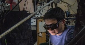 Researchers build hybrid quantum system by entangling molecule with atom 1