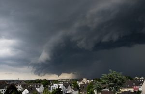 Researchers find even small disturbances can trigger catastrophic storms Researchers find even small disturbances can trigger catastrophic storms