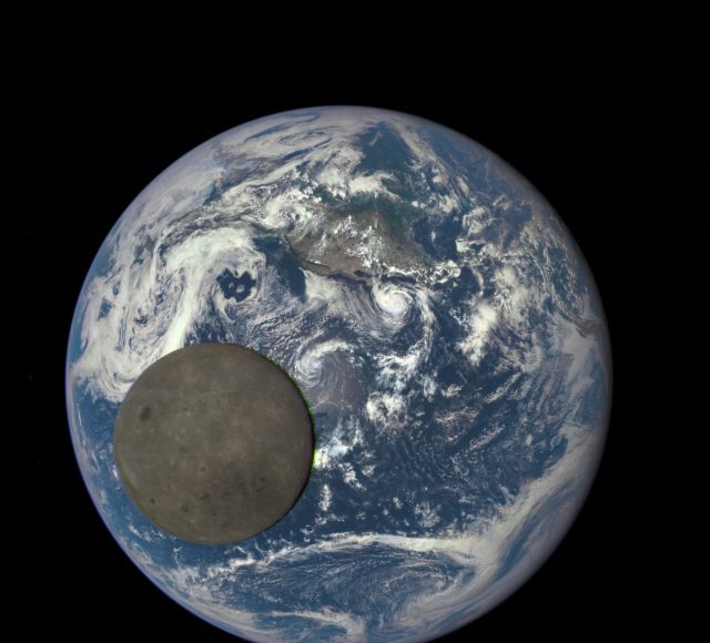 Scientists provide new explanation for the strange asymmetry of the moon