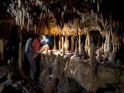 Neanderthals of the Western Mediterranean did not become extinct because of changes in climate