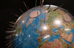 Physicists explain why changes to Earth’s magnetic field are weaker over the Pacific Physicists explain why changes to Earths magnetic field are weaker over the Pacific