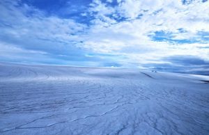 Early Mars was covered in ice sheets not flowing rivers