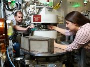 The mystery of the neutron lifetime