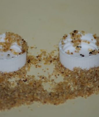 Ants adapt tool use to avoid drowning Ants adapt tool use to avoid drowning