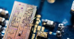 Tiny device enables new record in super fast quantum light detection